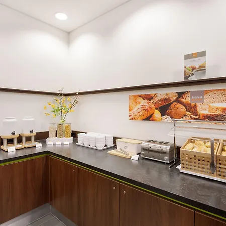 Hotell Express By Ihg Augsburg