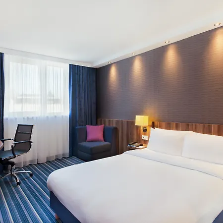 Express By Ihg Hotel 3*