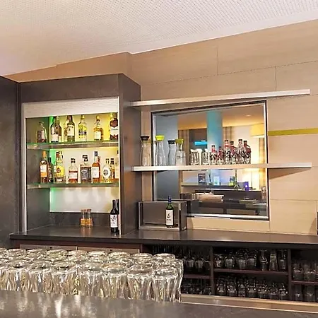Express By Ihg Hotel