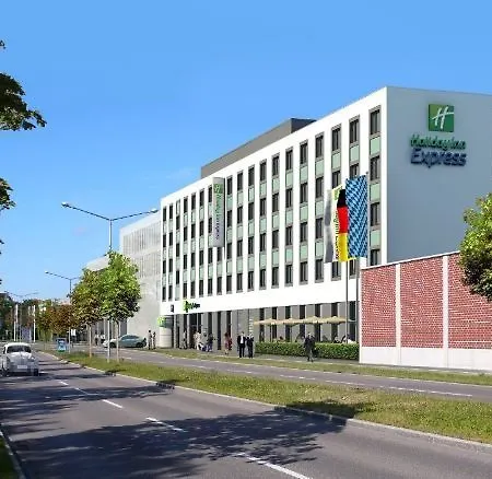 Express By Ihg Hotel 3*