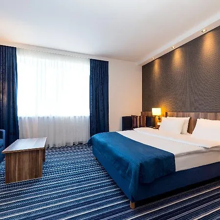 Express By Ihg 3*